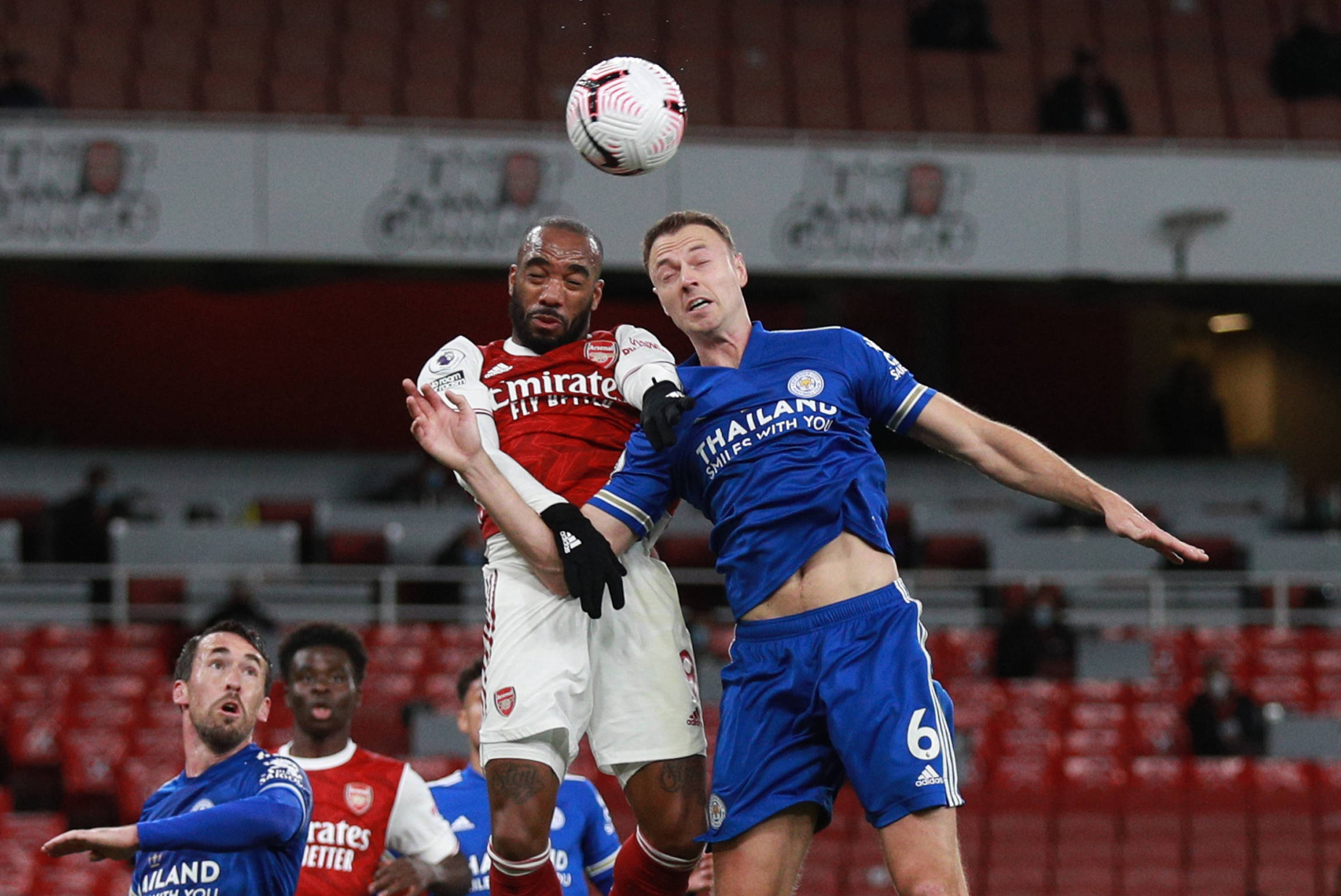 从侧后方 从侧后方